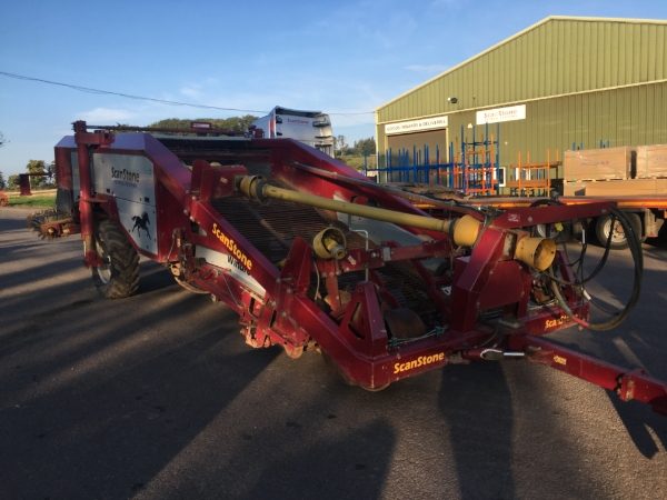 USED WD17-3 SCANSTONE WINDROWER
